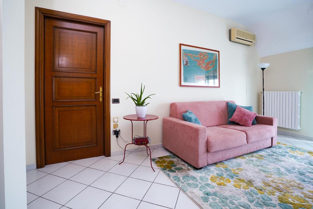 La Casa Di Azzurra Centro Citta Appartamento Fino A 4 Posti Letto E 2 Bagni フォッジア エクステリア 写真