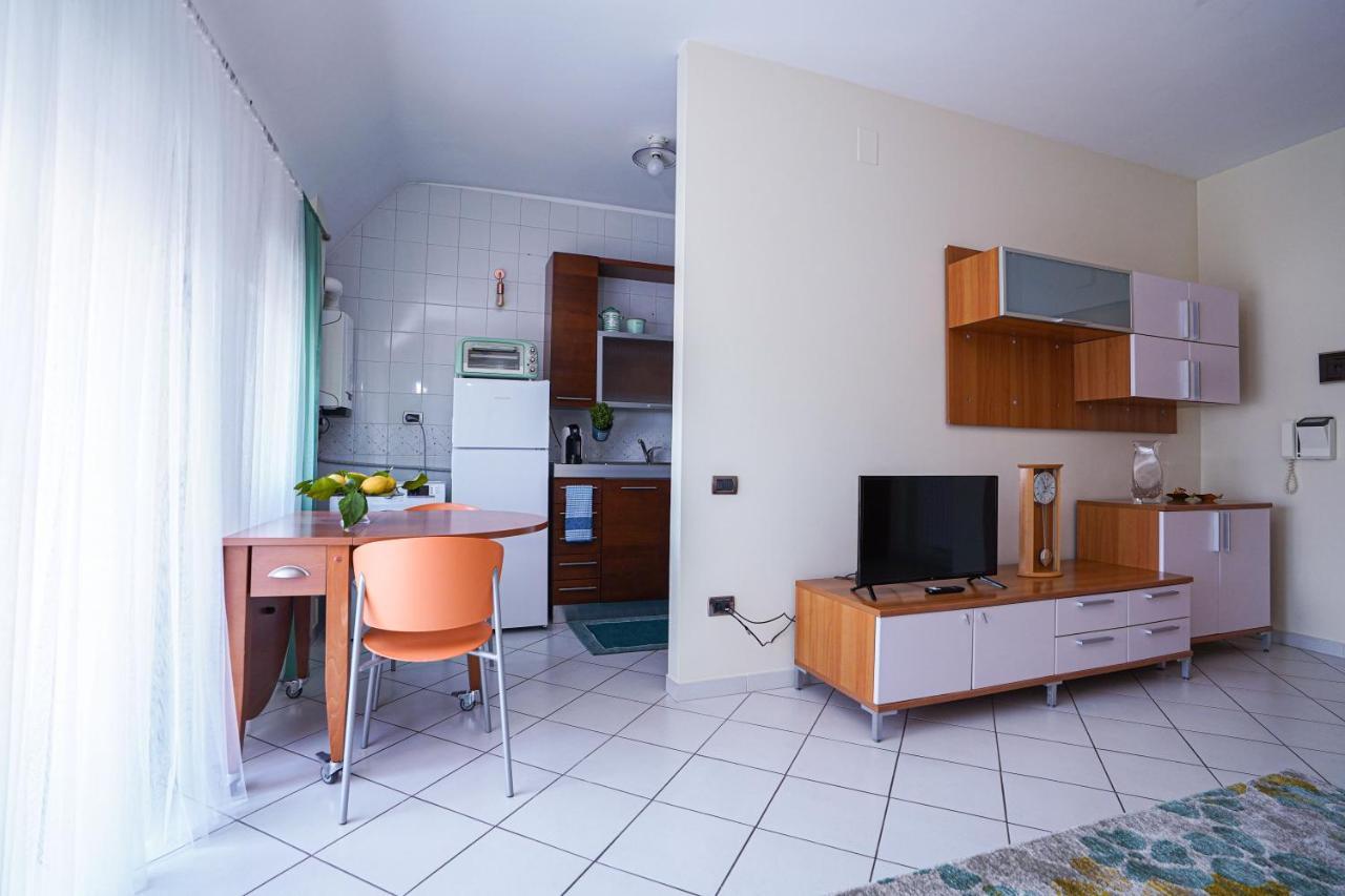 La Casa Di Azzurra Centro Citta Appartamento Fino A 4 Posti Letto E 2 Bagni フォッジア エクステリア 写真