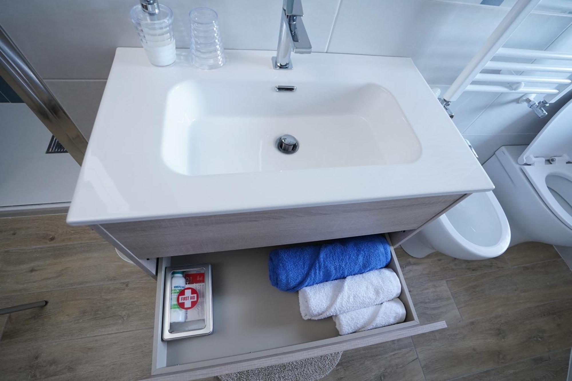 La Casa Di Azzurra Centro Citta Appartamento Fino A 4 Posti Letto E 2 Bagni フォッジア エクステリア 写真