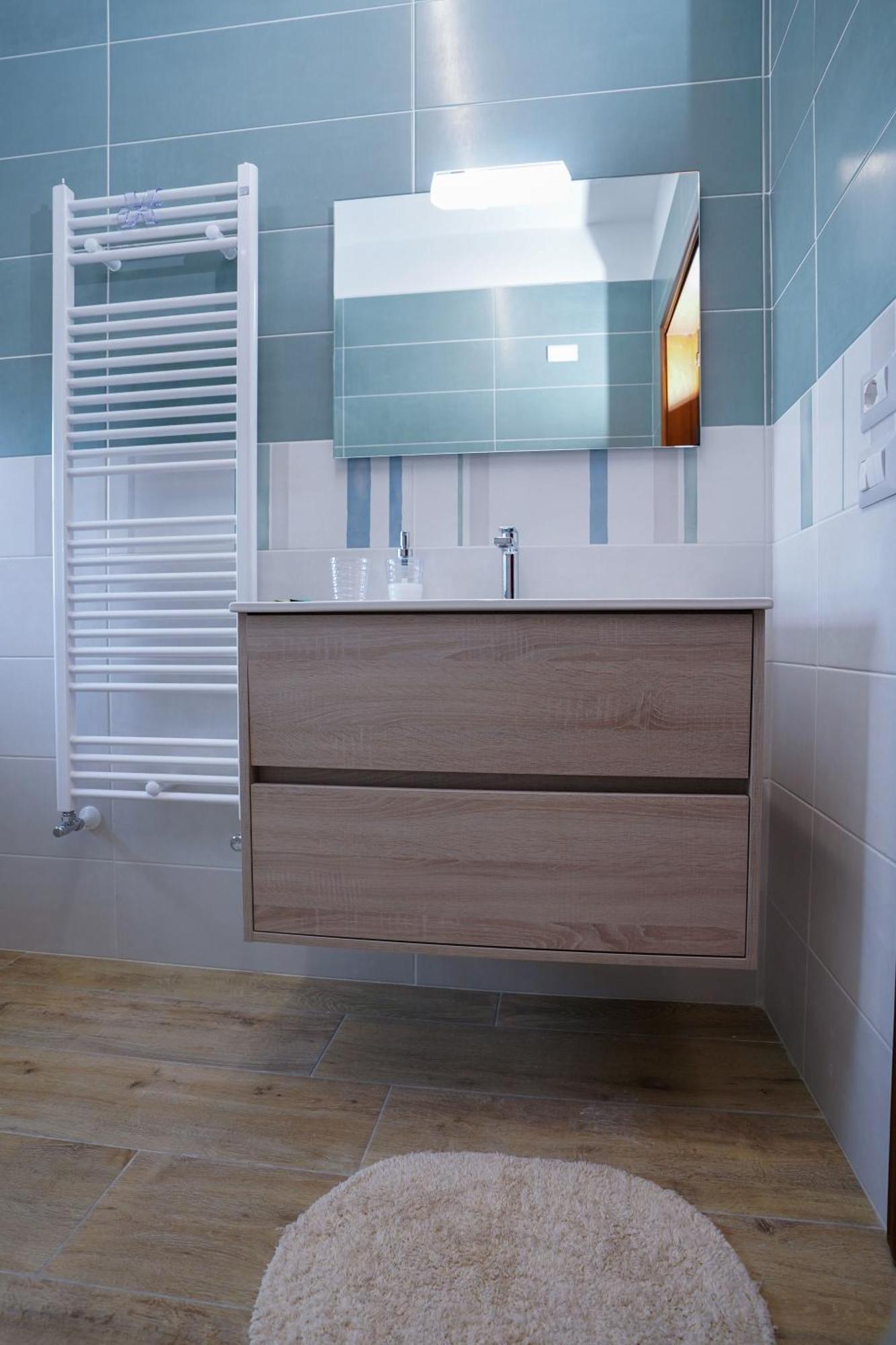 La Casa Di Azzurra Centro Citta Appartamento Fino A 4 Posti Letto E 2 Bagni フォッジア エクステリア 写真