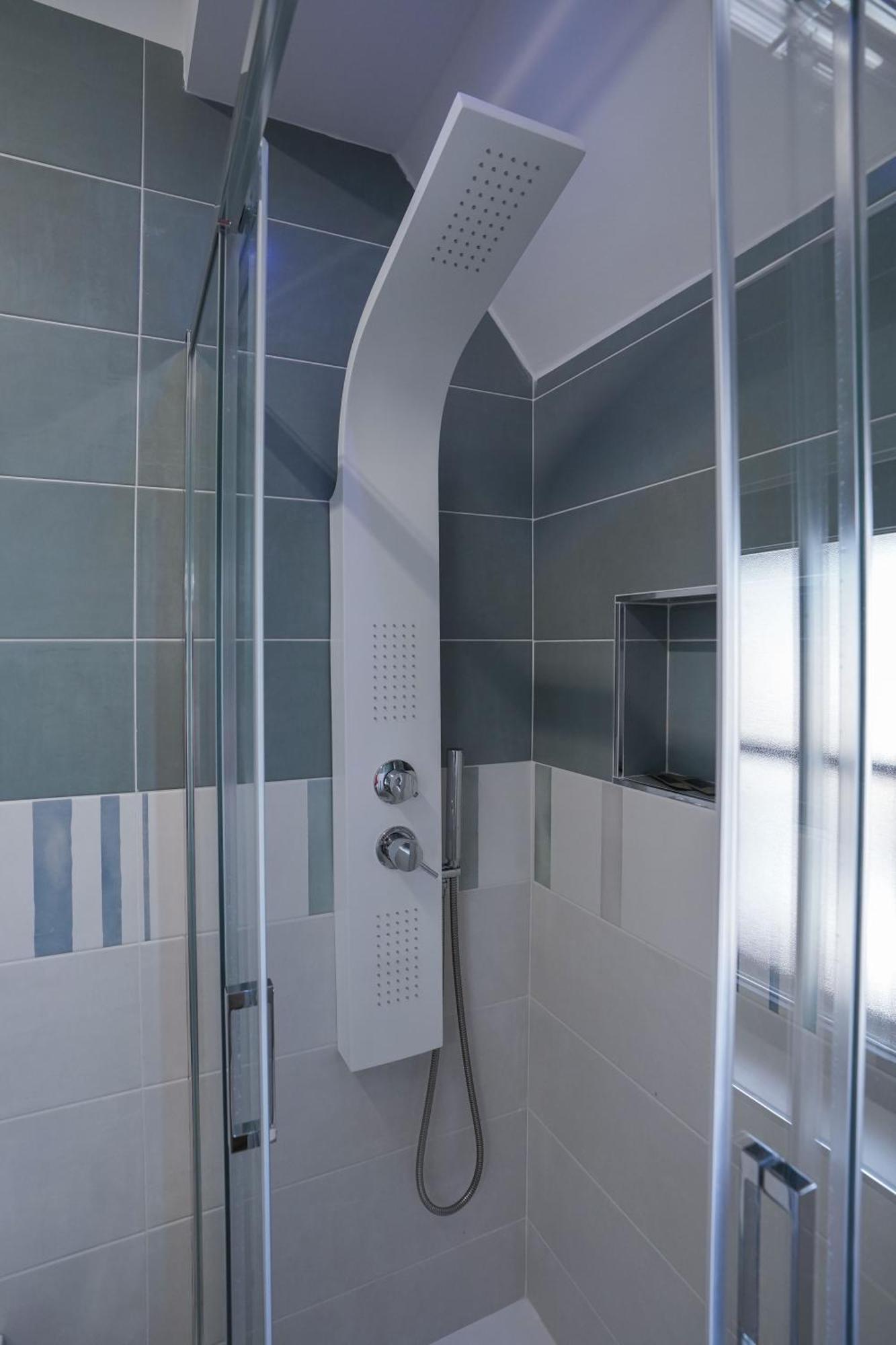 La Casa Di Azzurra Centro Citta Appartamento Fino A 4 Posti Letto E 2 Bagni フォッジア エクステリア 写真